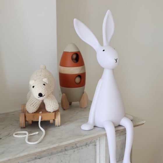 Rose In April - Veilleuse Lapin Joseph Rose in April - Lampe LED Bébé  Lumière Douce, Sécurisée & Design Tendre