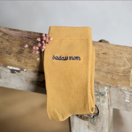 Chaussettes brodées “Badass Mom”