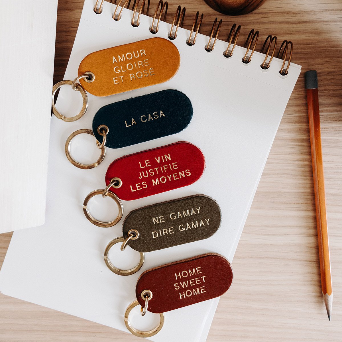 Porte-clé à message en cuir