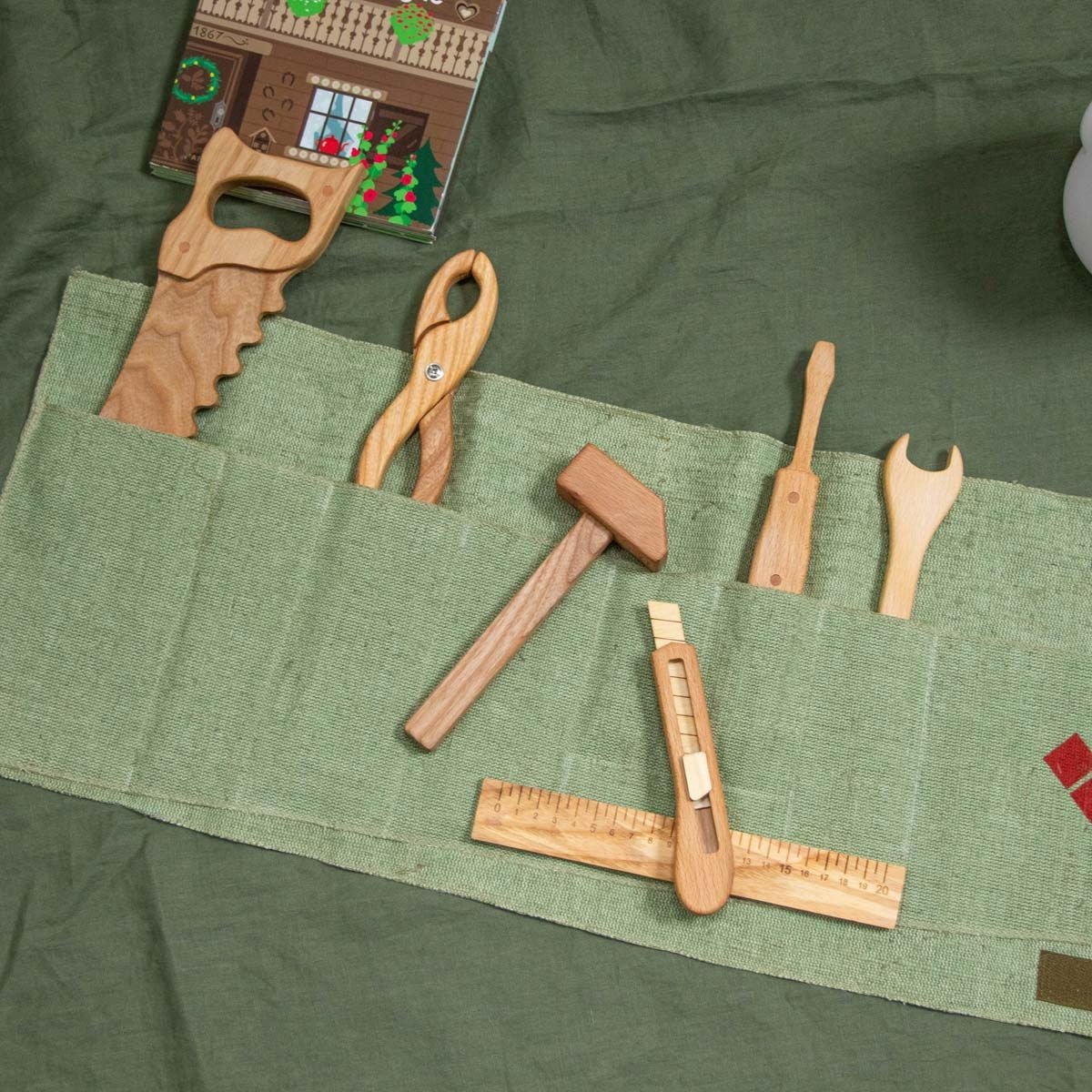 Set d'outils en bois