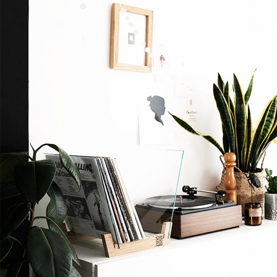 Support à Vinyles en Bois et Verre Kopo Creation – Rangement artisanal éco-responsable pour 60 vinyles