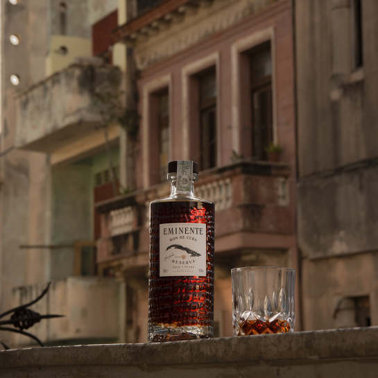 Rhum Eminente Reserva 7 ans – Rhum cubain premium vieilli en fût, 70 cl, notes aromatiques complexes, 41,3% alcool