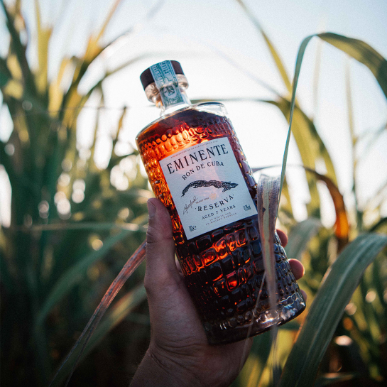 Rhum Eminente Reserva 7 ans – Rhum cubain premium vieilli en fût, 70 cl, notes aromatiques complexes, 41,3% alcool