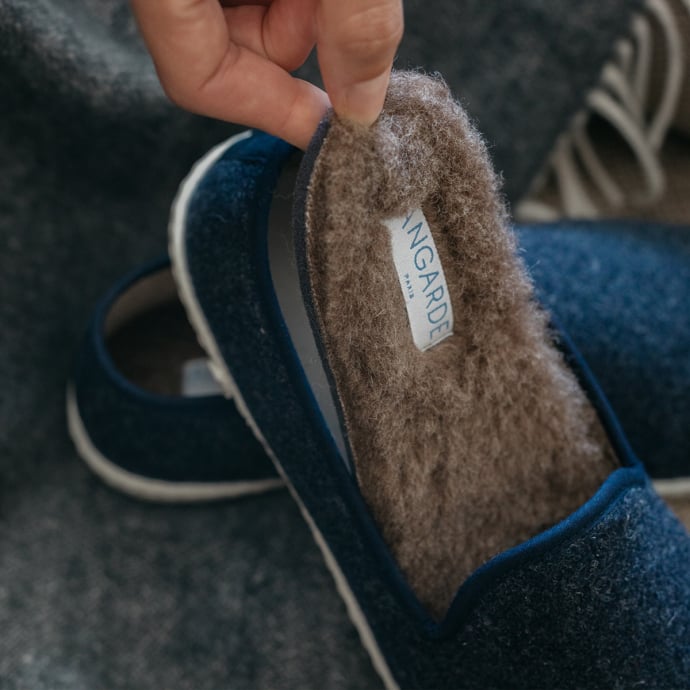 Chaussons en laine recyclée Angarde – Éco-chaussons stylés en laine et bouclette de coton, confortables et durables