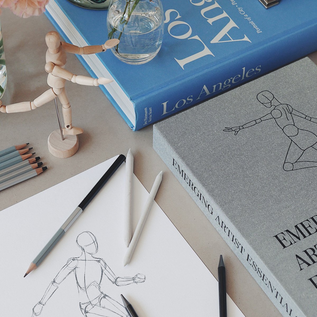 Coffret Croquis Emerging Artist Printworks – Kit Dessin Complet, Mannequin en Bois et Fournitures Artistiques Inspirantes