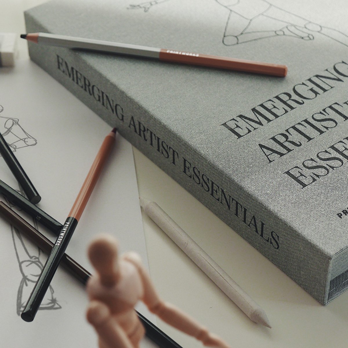 Coffret Croquis Emerging Artist Printworks – Kit Dessin Complet, Mannequin en Bois et Fournitures Artistiques Inspirantes