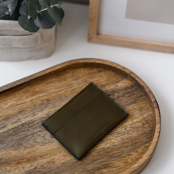 Porte-cartes slim en cuir personnalisable Hikigaï – Cuir végétal, design minimaliste et fabrication française, idéal pour minima