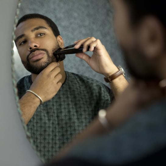Bavoir à Barbe Okuri – Accessoire anti-poils pour miroir, design pratique, trois couleurs avec pochette