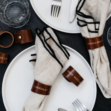 Ronds de serviette en cuir à message