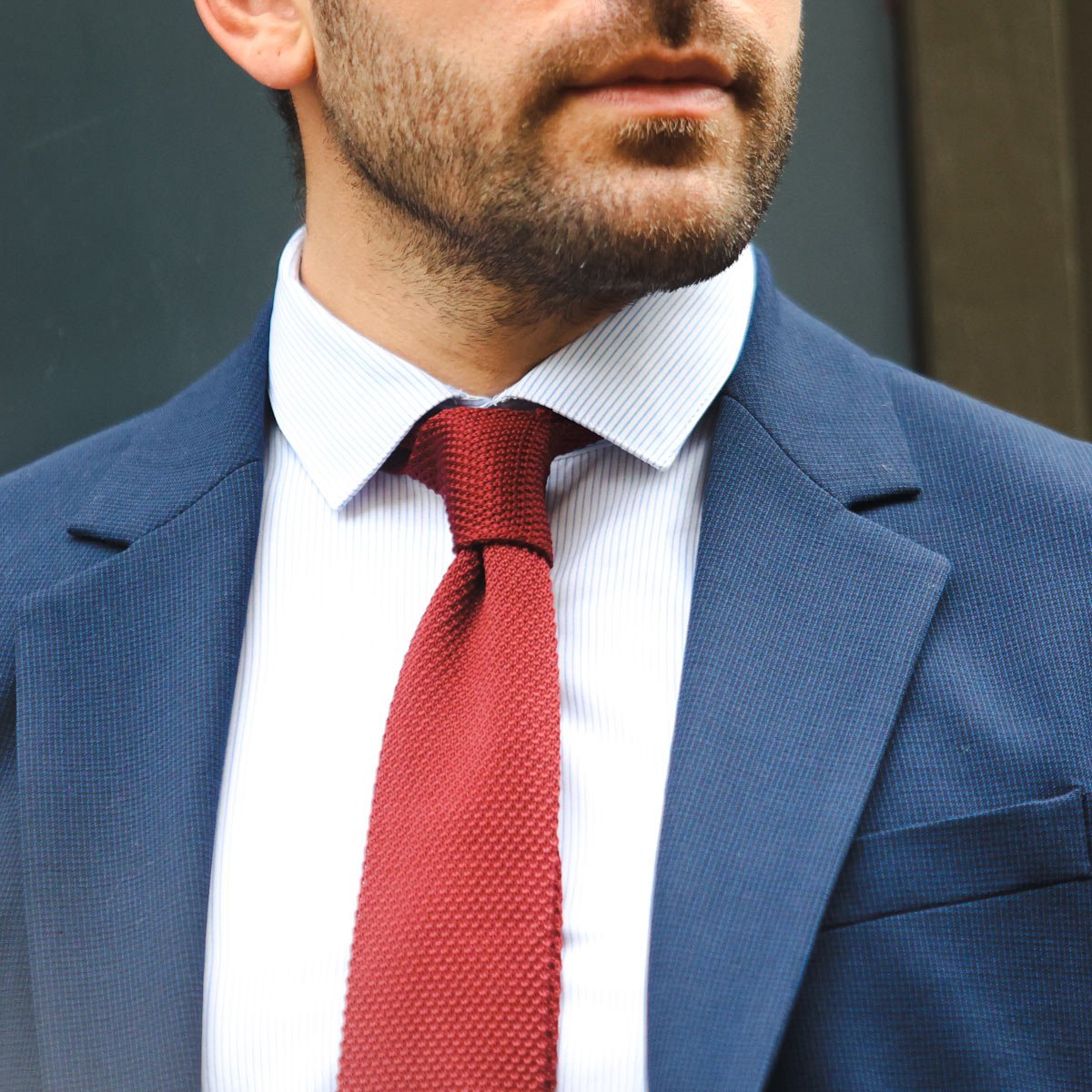 Cravate en tricot Épilogue – Cravate en tricot chic, design artisanal et original, fabriquée en Europe pour un look élégant