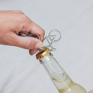 Porte-clés décapsuleur vélo