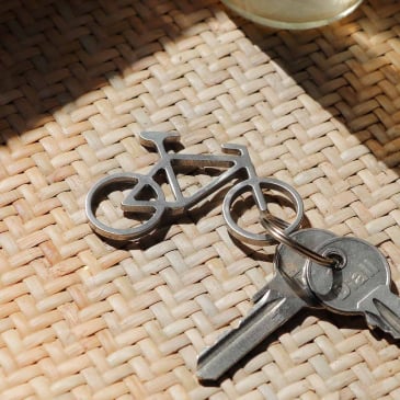 Porte-clés décapsuleur vélo (image 2)