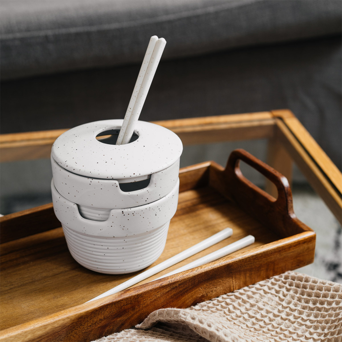 Duo de bols à nouilles empilables United By Blue – Céramique éco-responsable, couvercle & baguettes inclus