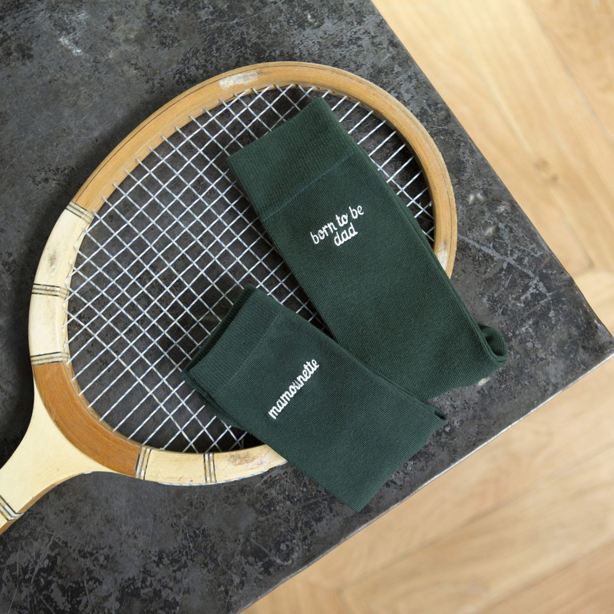 Chaussettes brodées “Mamounette” Affaire de famille – Taille 36-41 en coton, fabriquées au Portugal, cadeau doux et fun