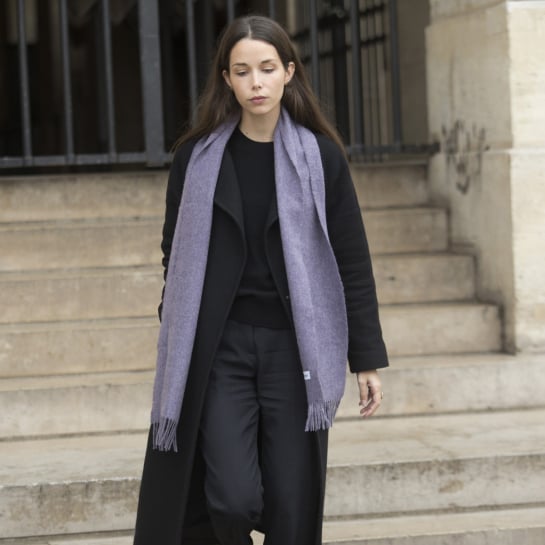 Écharpe en laine – Épilogue, écharpe unie en laine vierge 25x190 cm, intemporelle et élégante, fabriquée en Europe, style chic