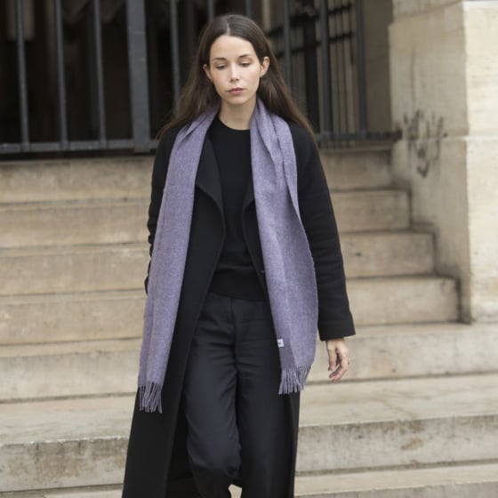 Écharpe en laine – Épilogue, écharpe unie en laine vierge 25x190 cm, intemporelle et élégante, fabriquée en Europe, style chic