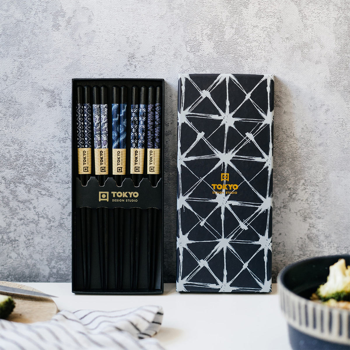 Baguettes en Bambou Tokyo Design Studio – Set de 5 Paires, Élégance Naturelle, Idéal Pour Soirées Sushi et Table d’Exception