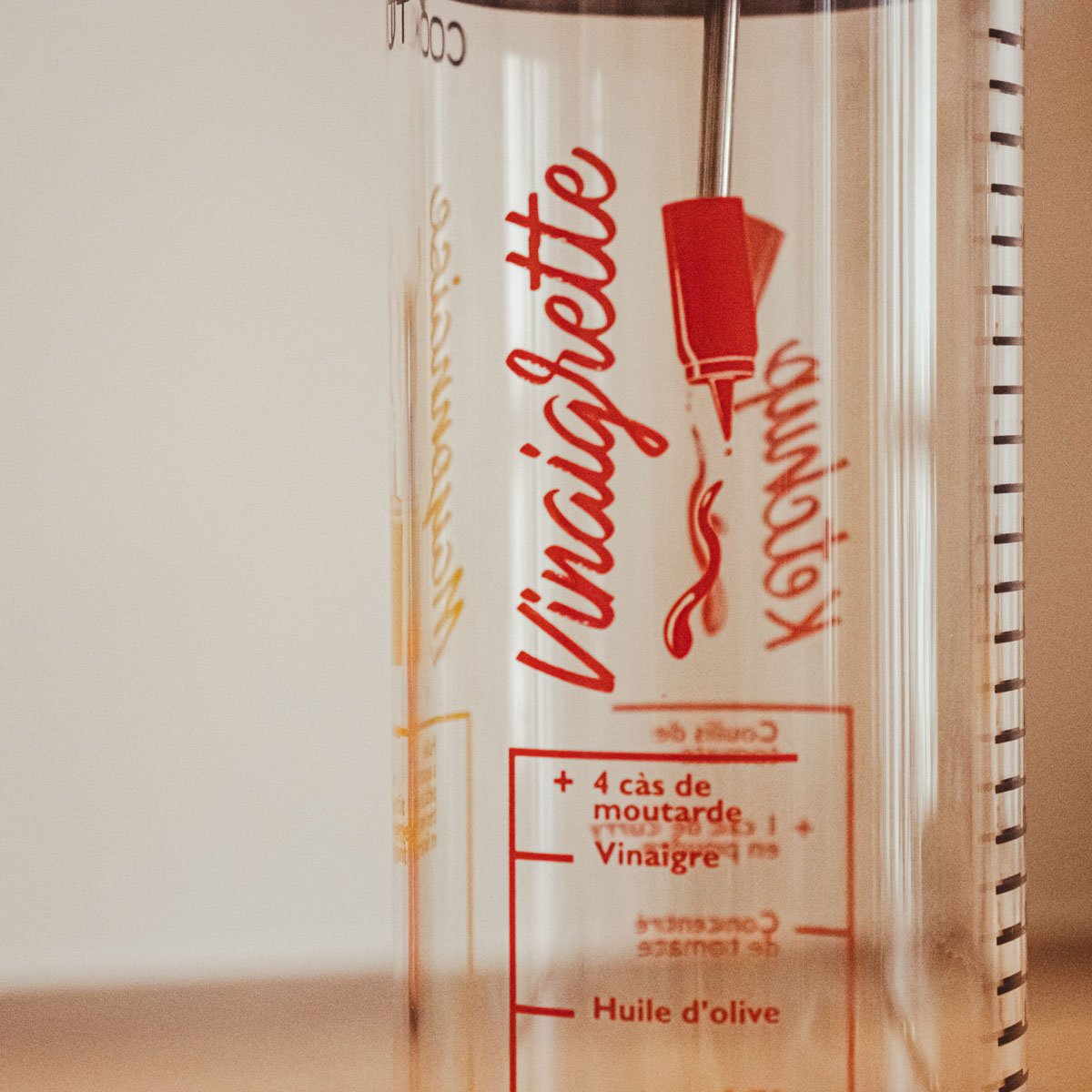 Kit 99 sauces inratables - Shaker gradué, fouet émulsion et livret de recettes - Préparez vos sauces maison