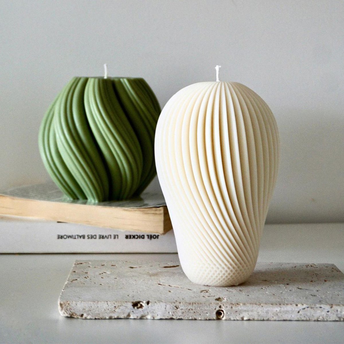 Bougie Géométrique Ekru – Cire végétale artisanale, design original, coulée à la main à Bordeaux, décorative