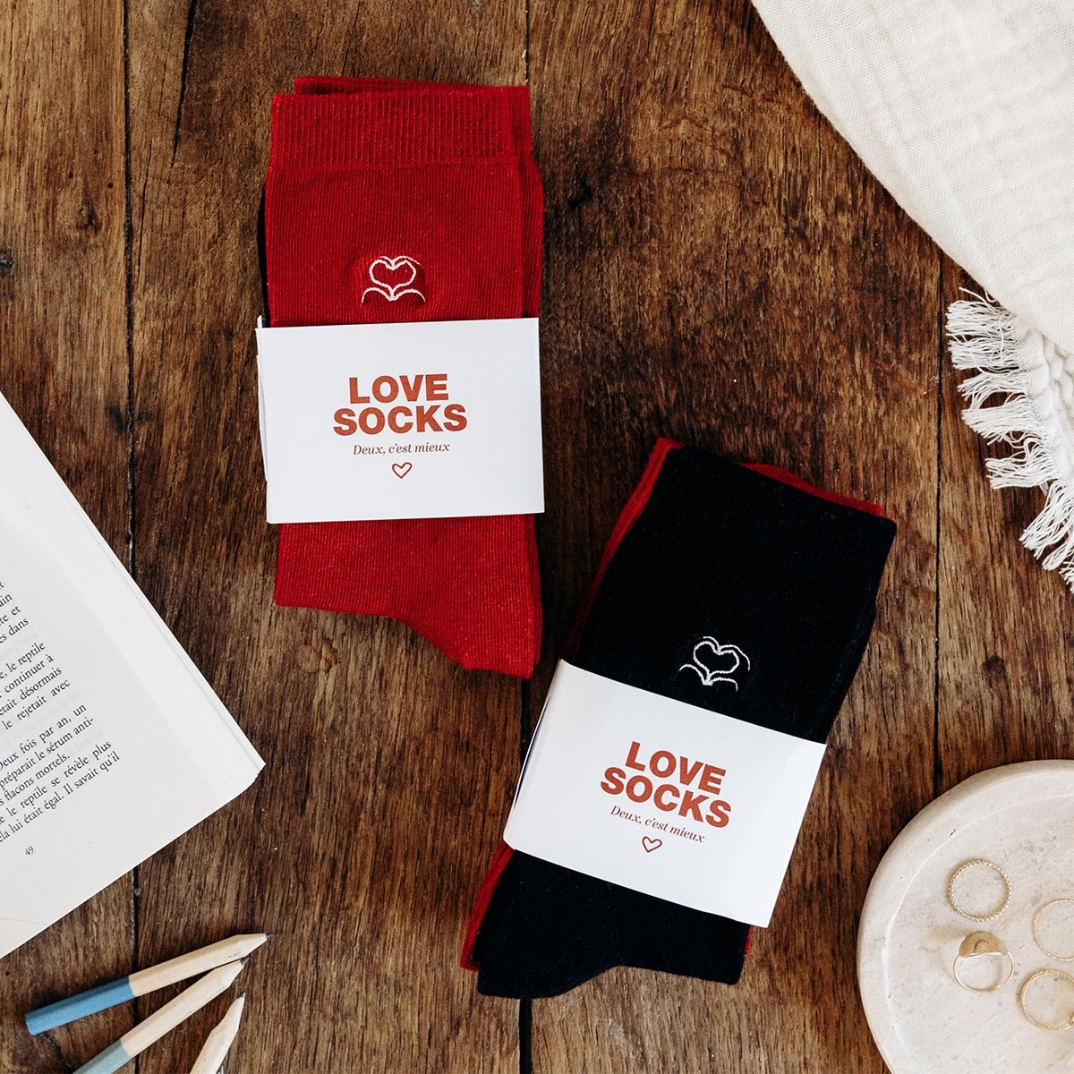 Chaussettes femme Love Socks Okuri – Messages brodés, Oeko-Tex, fabriquées au Portugal – Amour & humour
