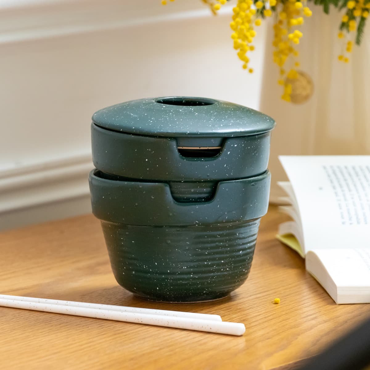 Duo de bols à nouilles empilables United By Blue – Céramique éco-responsable, couvercle & baguettes inclus