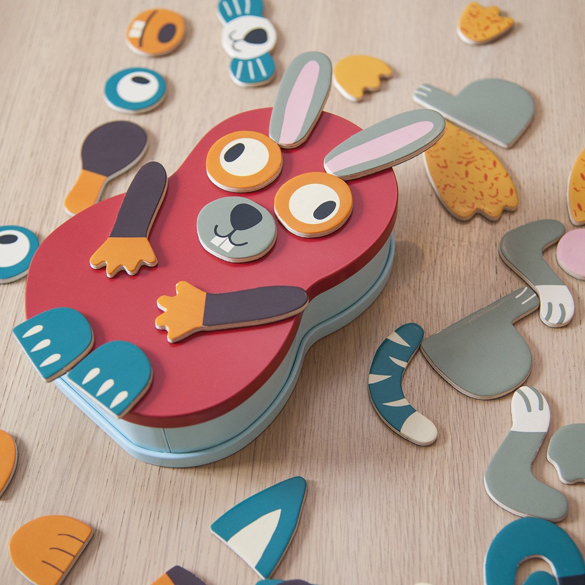 Jeu Magnétique Djeco - Puzzle Aimanté en Boîte Métal | 41 Pièces à Assembler - Créativité & Motricité