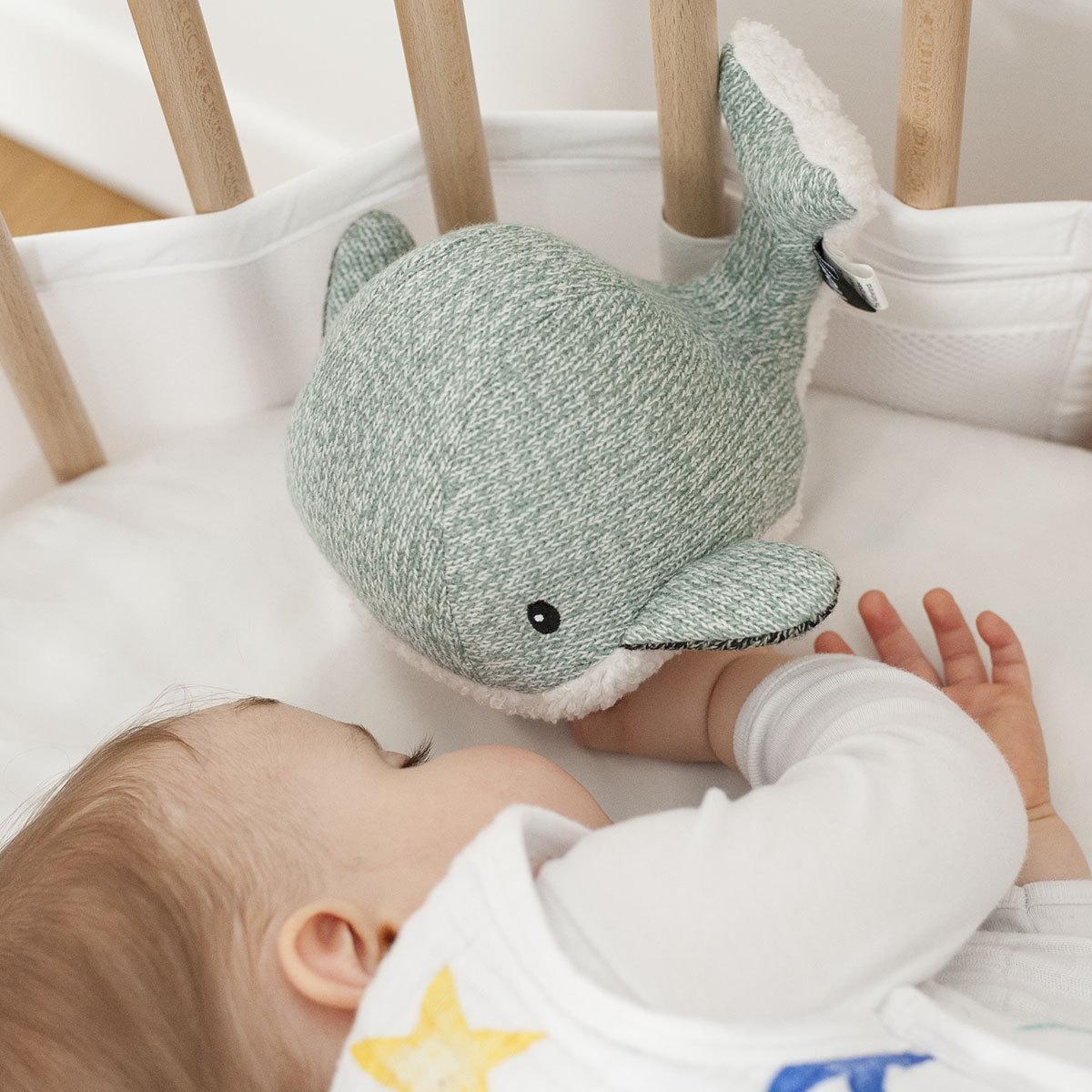 Peluche Bruit Baleine Flow - Doudou Apaisant Bébé  Sons Relaxants, Minuterie & Rechargeable - Blanc - Blanc (Flow) - Image 1