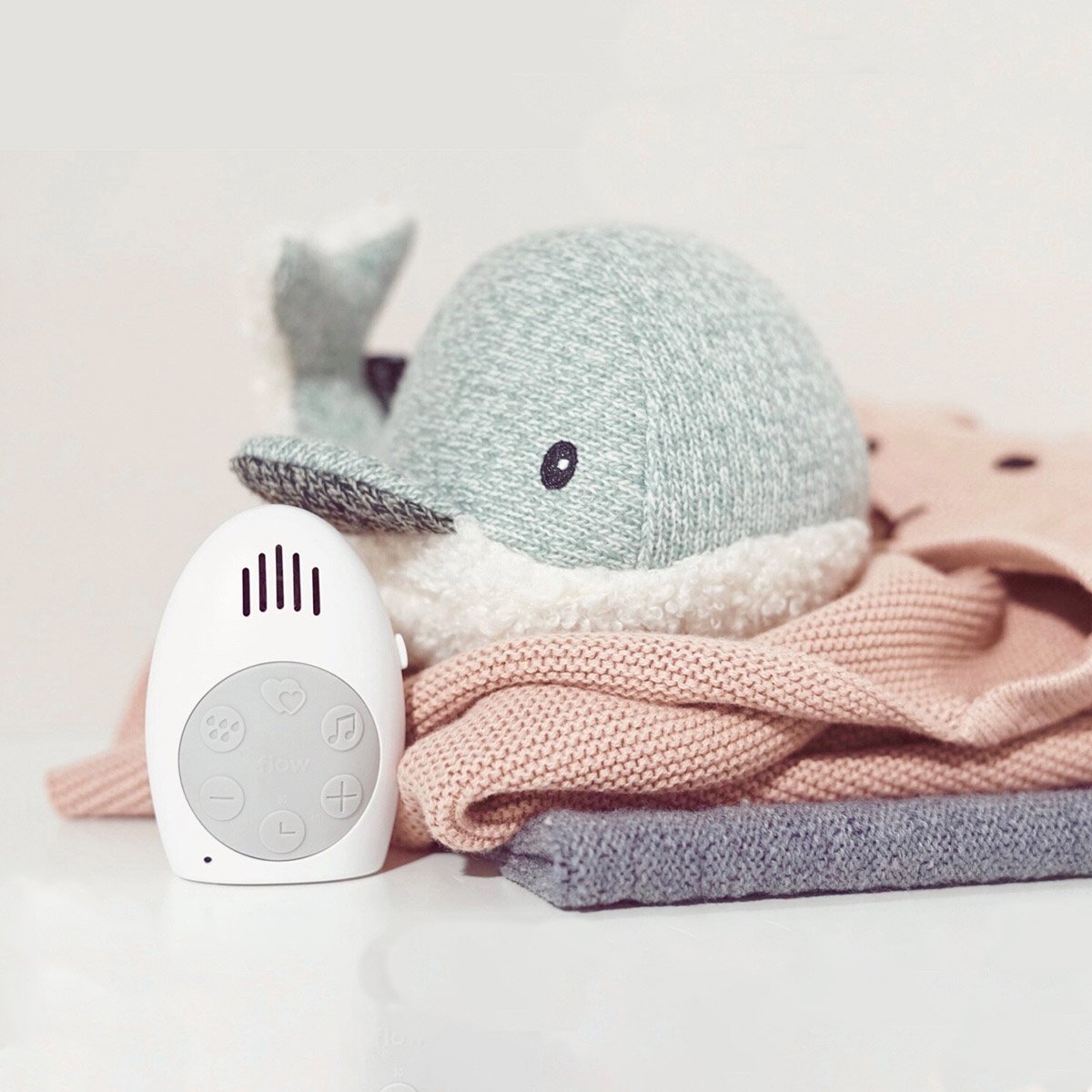 Flow - Peluche Bruit Baleine Flow - Doudou Apaisant Bébé  Sons Relaxants, Minuterie & Rechargeable - Blanc - Blanc