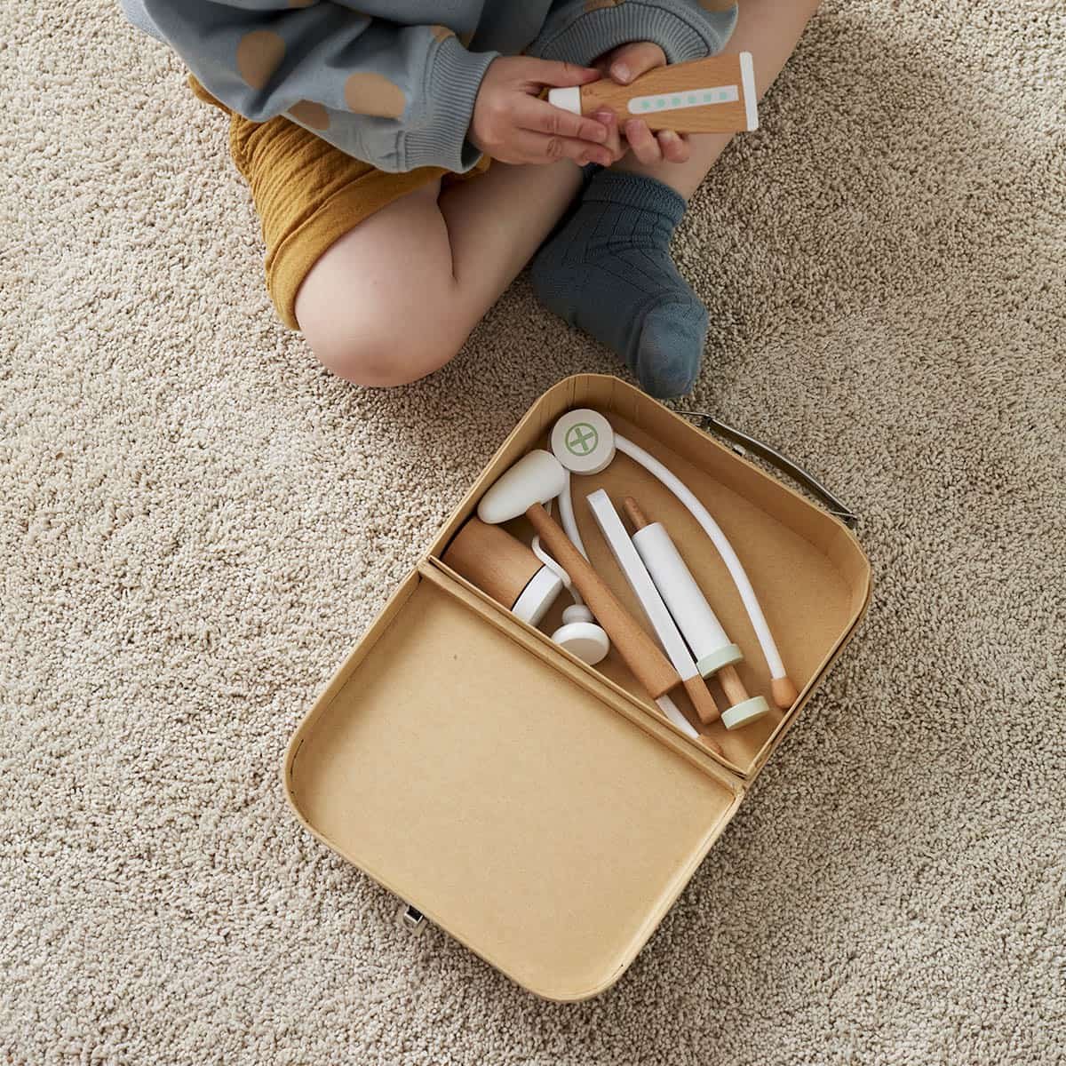 Mallette de Docteur Kids Concept - Jeu d'Imitation en Bois | 7 Accessoires Inclus - Stéthoscope, Thermomètre