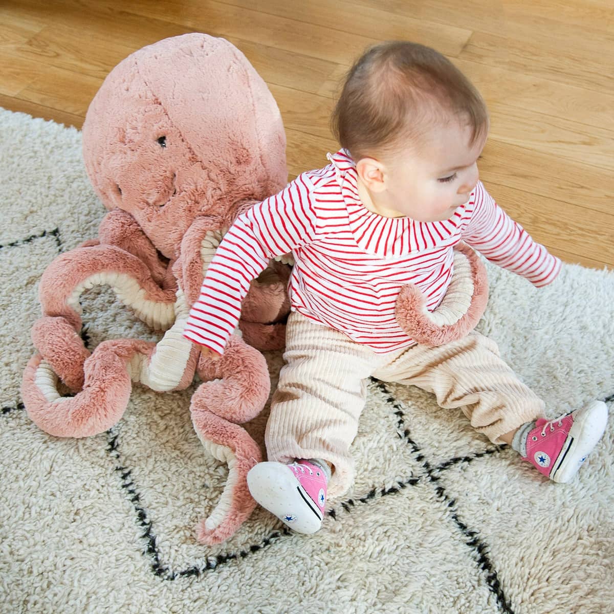 Peluche Pieuvre Odell Jellycat - Doudou XXL Ultra Doux  Tentacules Faciles à Saisir - Sécurité EN71 - M - Rose - M - Rose (Jellycat) - Image 5