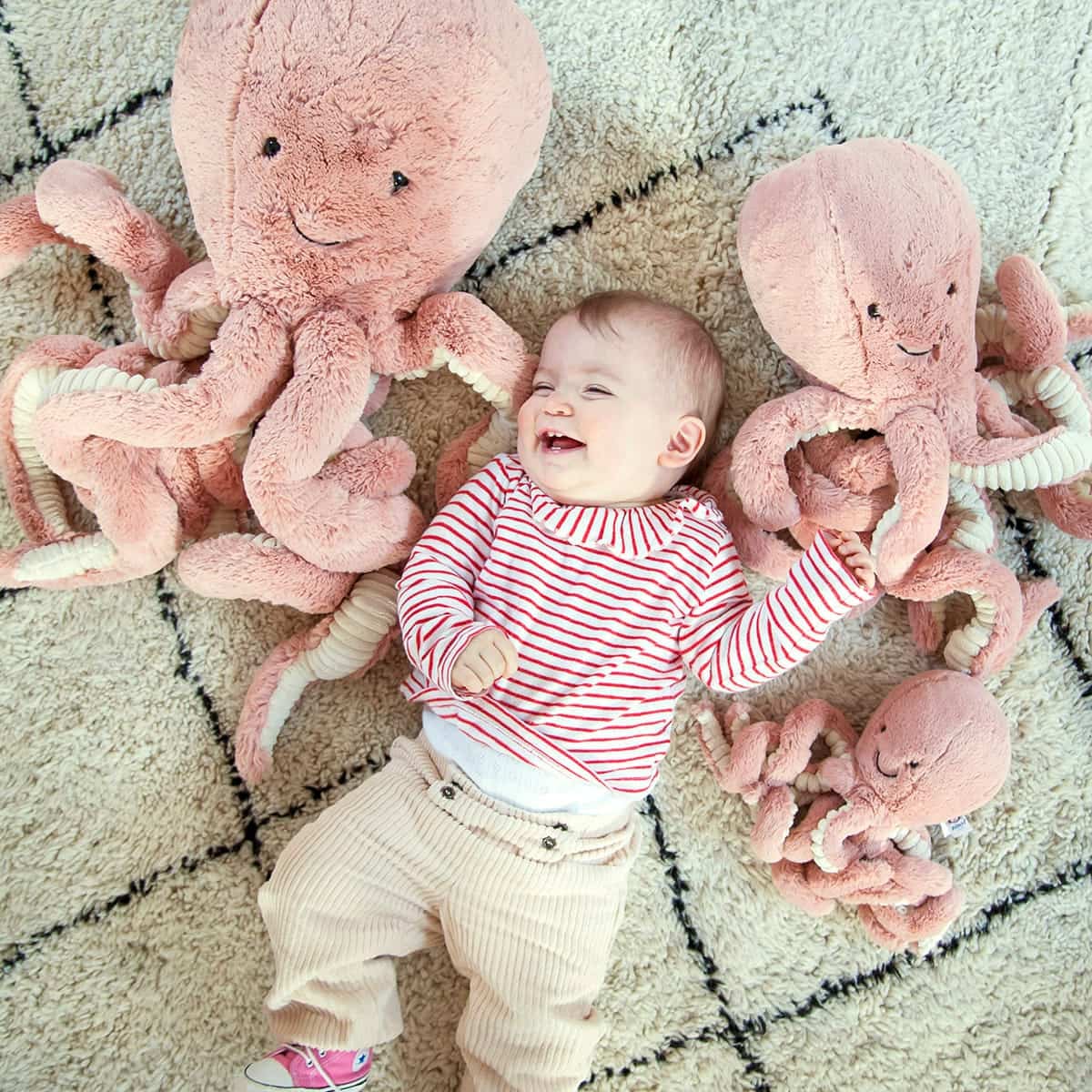 Peluche Pieuvre Odell Jellycat - Doudou XXL Ultra Doux  Tentacules Faciles à Saisir - Sécurité EN71 - M - Rose - M - Rose (Jellycat) - Image 4