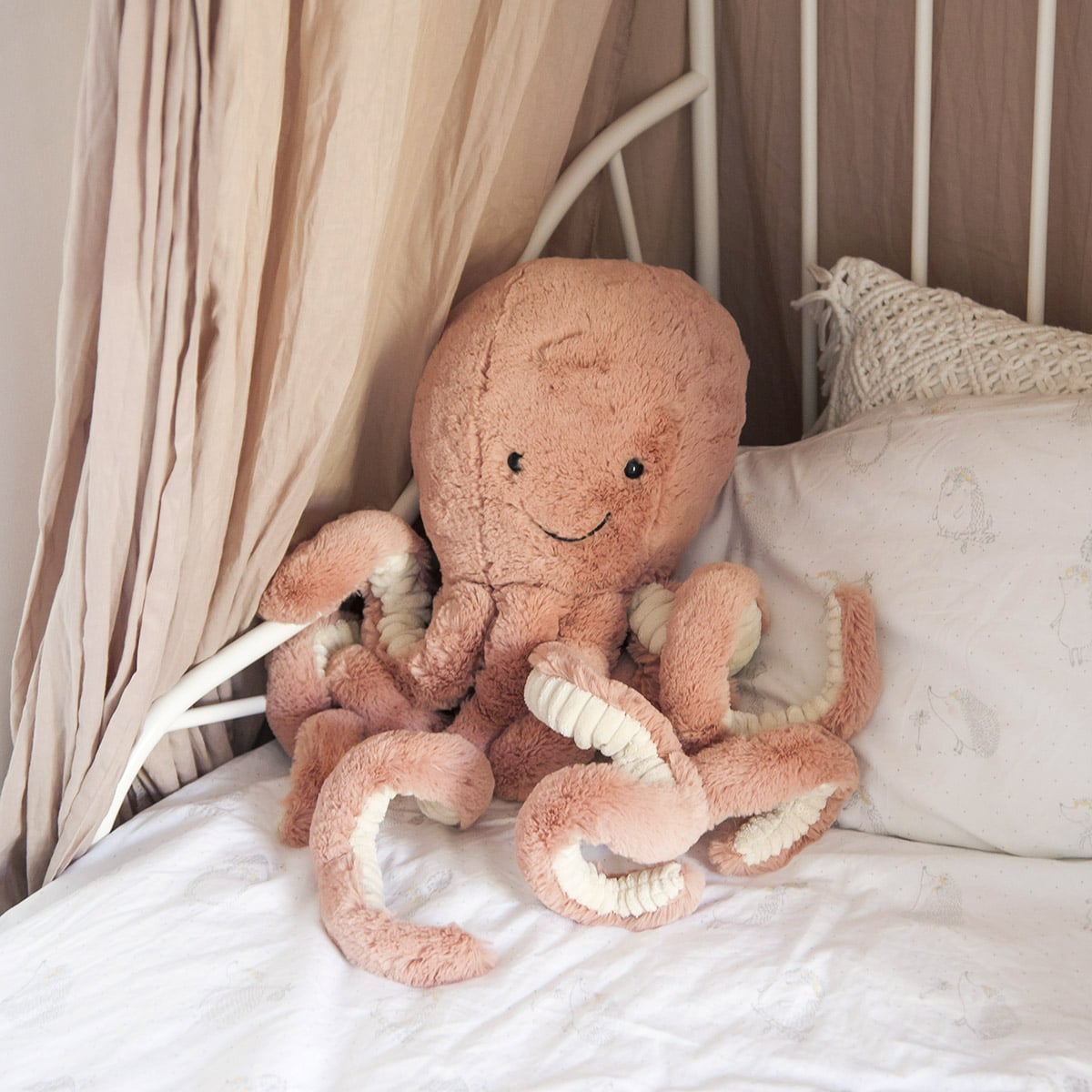 Peluche Pieuvre Odell Jellycat - Doudou XXL Ultra Doux  Tentacules Faciles à Saisir - Sécurité EN71 - M - Rose - M - Rose (Jellycat) - Image 7