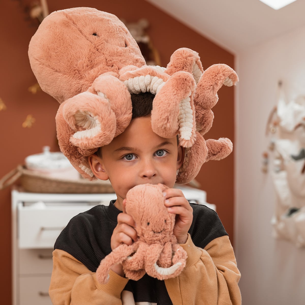 Peluche Pieuvre Odell Jellycat - Doudou XXL Ultra Doux  Tentacules Faciles à Saisir - Sécurité EN71 - M - Rose - M - Rose (Jellycat) - Image 6