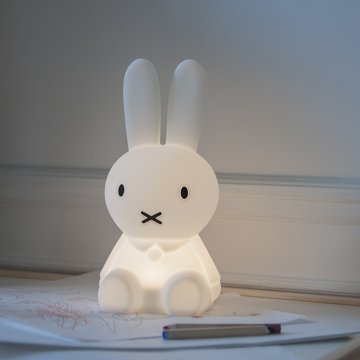 Veilleuse Miffy Mr Maria - Lapin iconique en silicone doux - Recharge USB & intensité variable - Silicone (Mr Maria) - Image 9