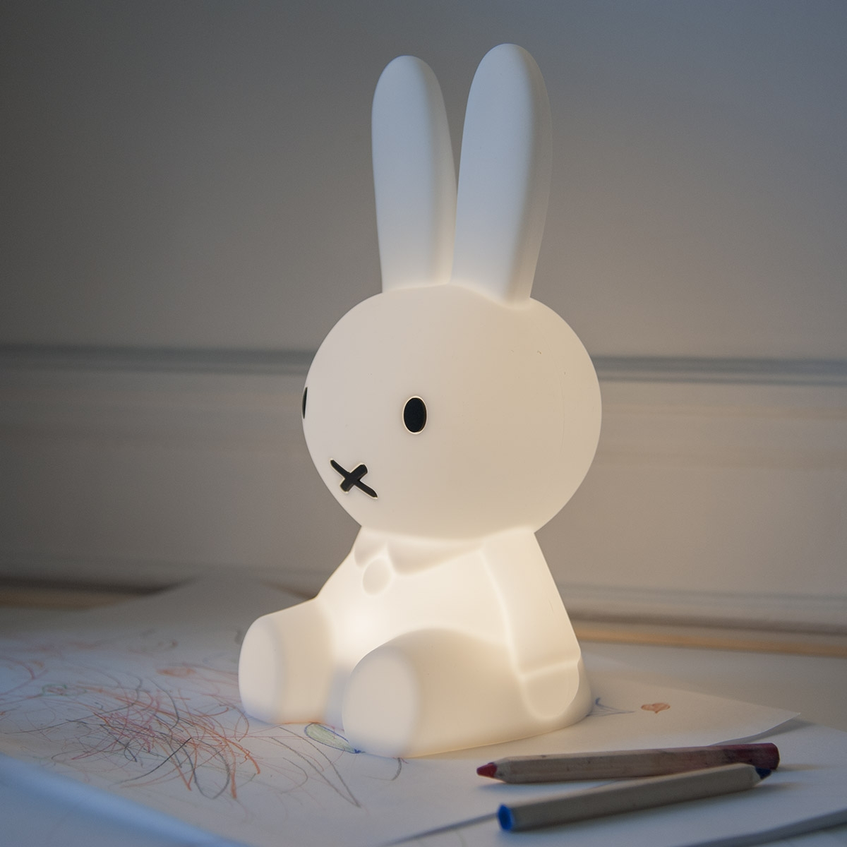 Veilleuse Miffy Mr Maria - Lapin iconique en silicone doux - Recharge USB & intensité variable - Silicone (Mr Maria) - Image 7