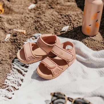 Sandales à empreintes