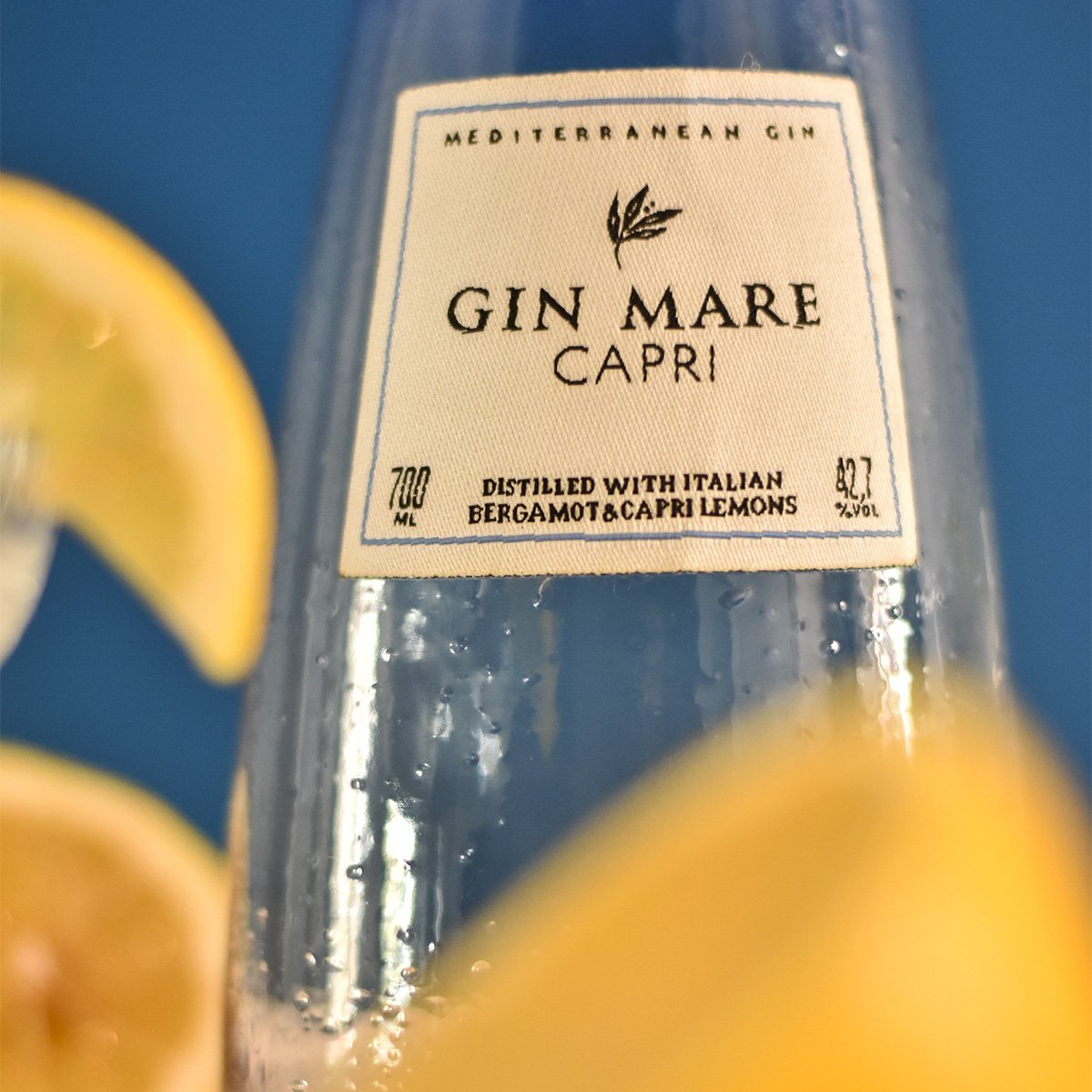 Gin Mare Capri Dugas – Gin méditerranéen aux botaniques d’olive, thym et romarin, produit artisanal en Espagne