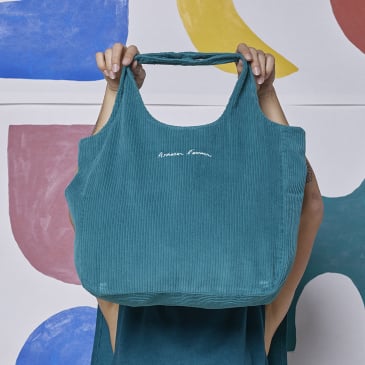 Cabas en velours avec broderie (image 2)