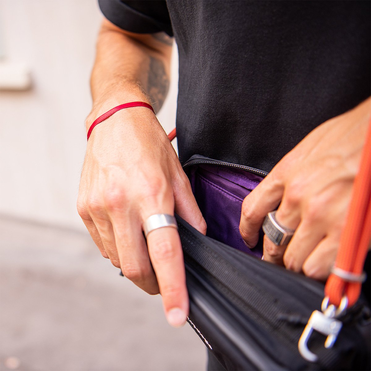 Sacoche bottle Topologie – Sacoche déperlante multifonction pour gourde ou parapluie, organisation optimale et design chic