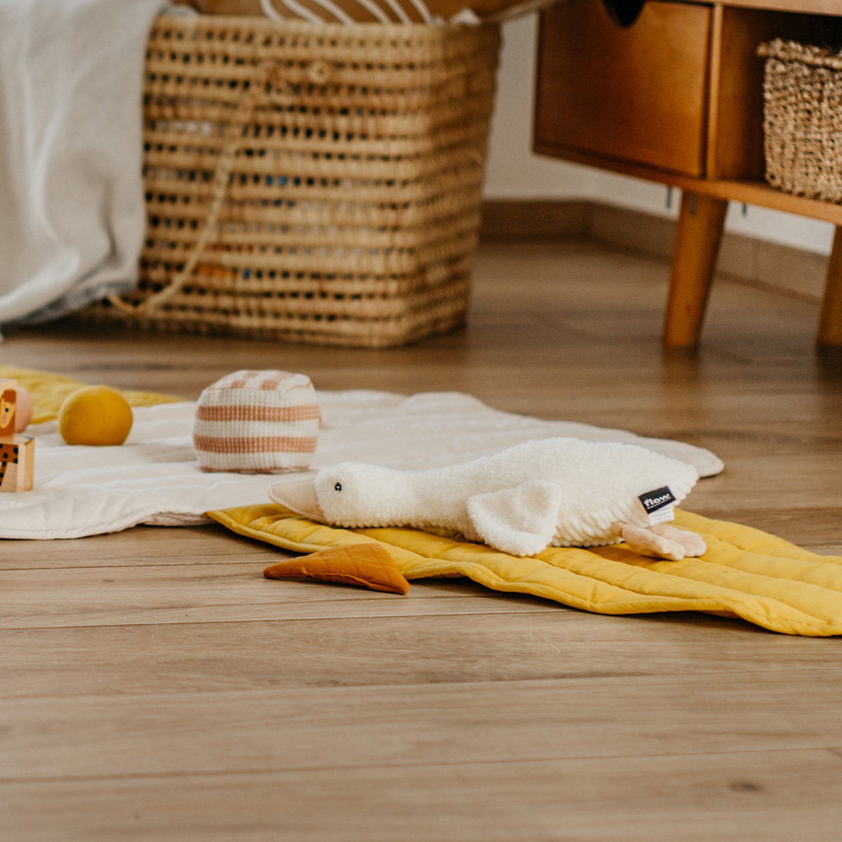 Peluche Bruit Oie : Idée cadeau naissance - Doudou naissance - Flow amsterdam - Blanc - Blanc (Flow) - Image 2