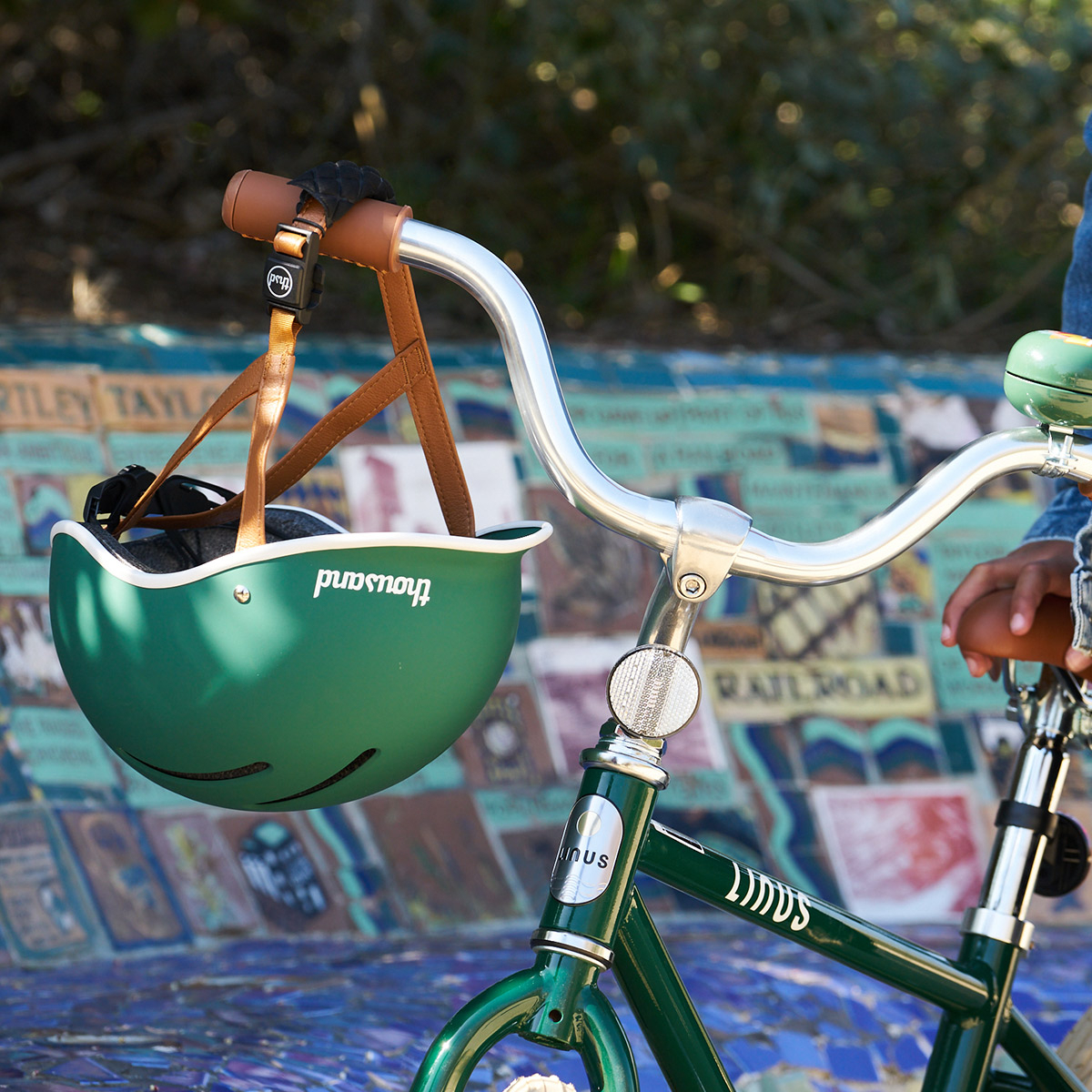 Casque de vélo enfant Thousand - Ajustable & ultra-sécurisé - Autocollants réfléchissants inclus