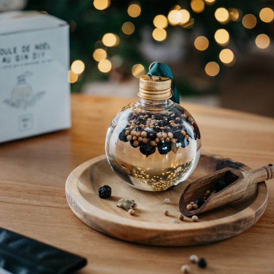 Boule de Noël au Gin DIY Okuri – Coffret kit créatif pour fabriquer gin festif dans une boule, original pour le sapin
