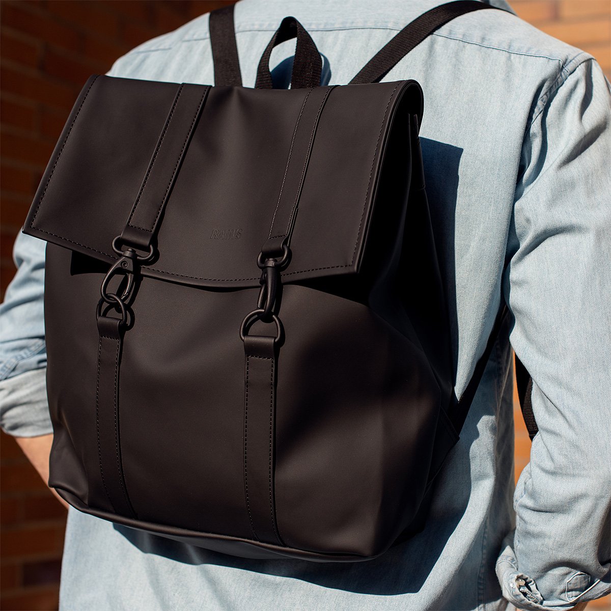 Sac à dos mini Messenger Rains – Sac imperméable mini format Messenger, design danois pour vie urbaine, 13 L, robuste