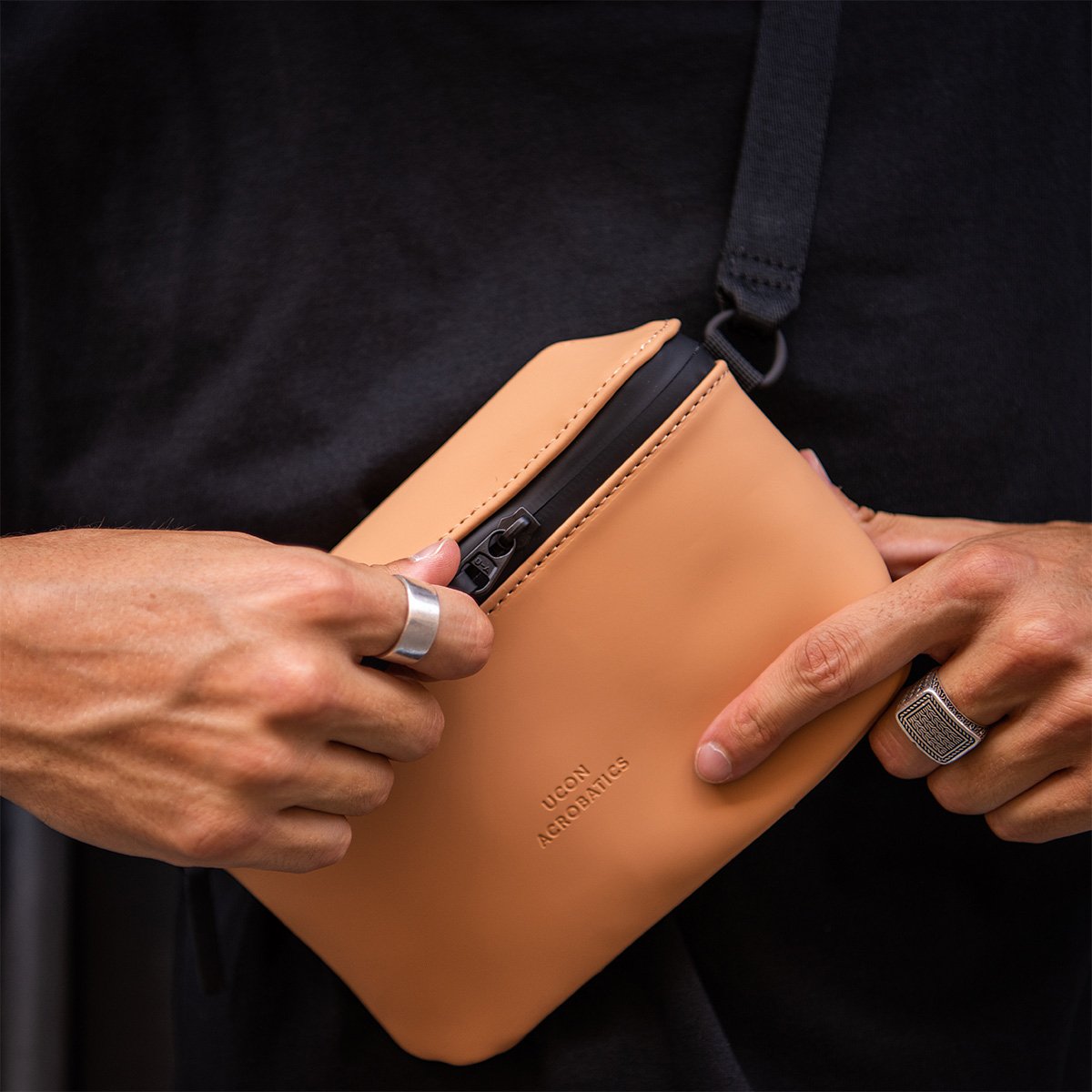 Banane Lotus imperméable Ucon Acrobatics – Sac ceinture unisexe, vegan & design, usage urbain ou outdoor