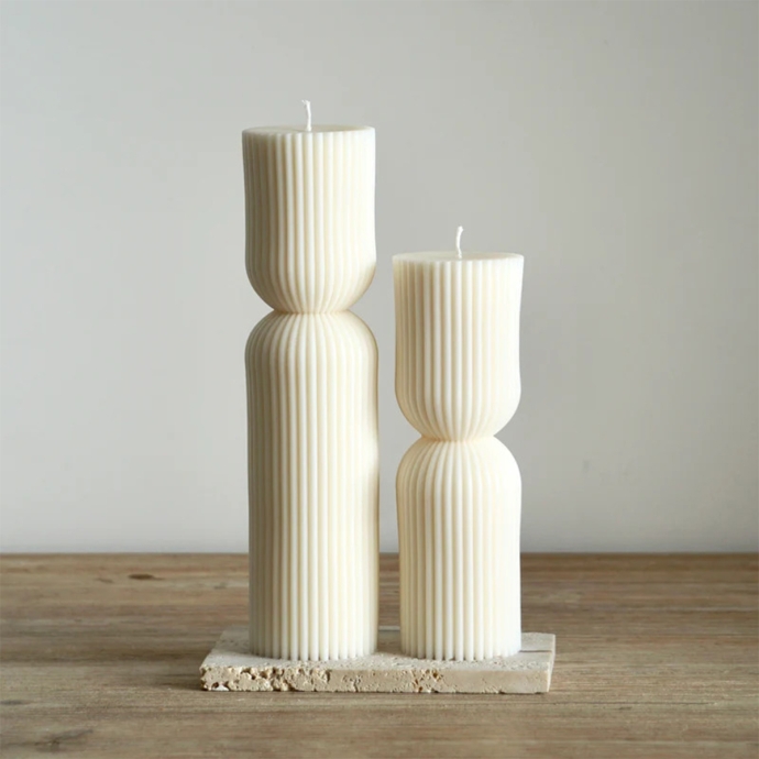 Duo de bougies géométriques en cire végétale – Ekru, bougies artisanales en cire de colza façonnées à la main à Bordeaux, design