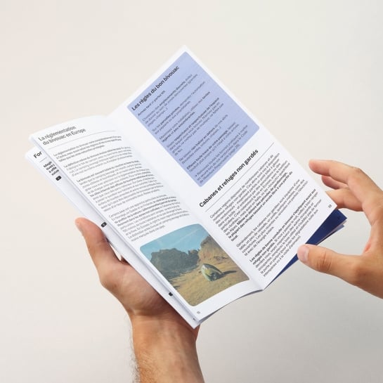 Coffret 100 randonnées en Europe – Guide complet & carte détaillée – Fabriqué en France par Les Others