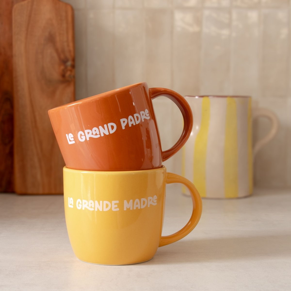 Mug La Grande Madre Affaire de famille – Mug Faïence Européen Sérigraphié, Design Moderne, Compatible Micro-Ondes et Lave-Vaisse
