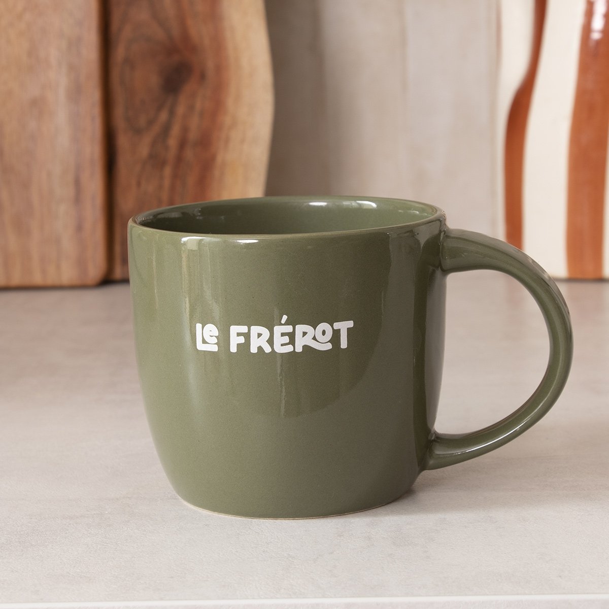 Mug Le Frérot Affaire de famille – Faïence colorée, design moderne, micro-ondes & lave-vaisselle, fabriqué en Europe