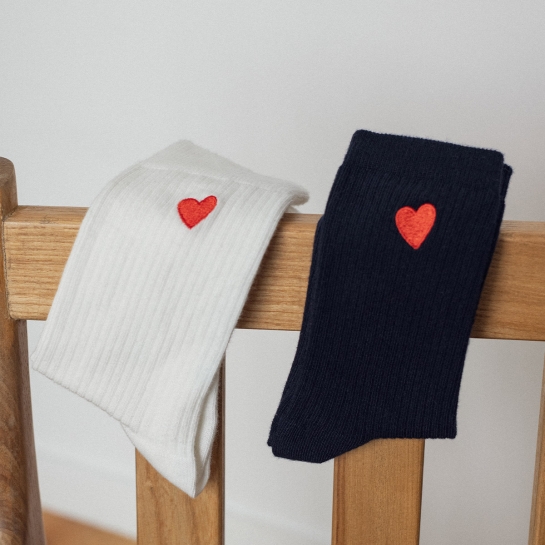 Chaussettes brodées Coeur homme & femme – Affaire de famille, coton bio, design unisexe confortable, Portugal
