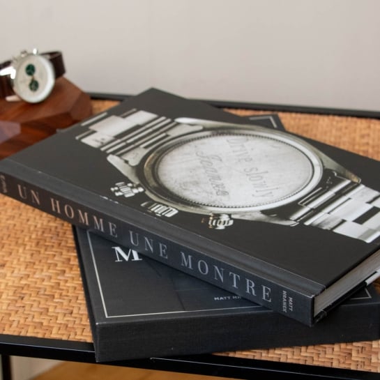 Livre Un Homme et sa Montre Hachette – 76 montres iconiques, portraits légendaires, 216 pages d'histoire horlogère